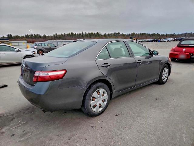 Toyota Camry Ce Image 12