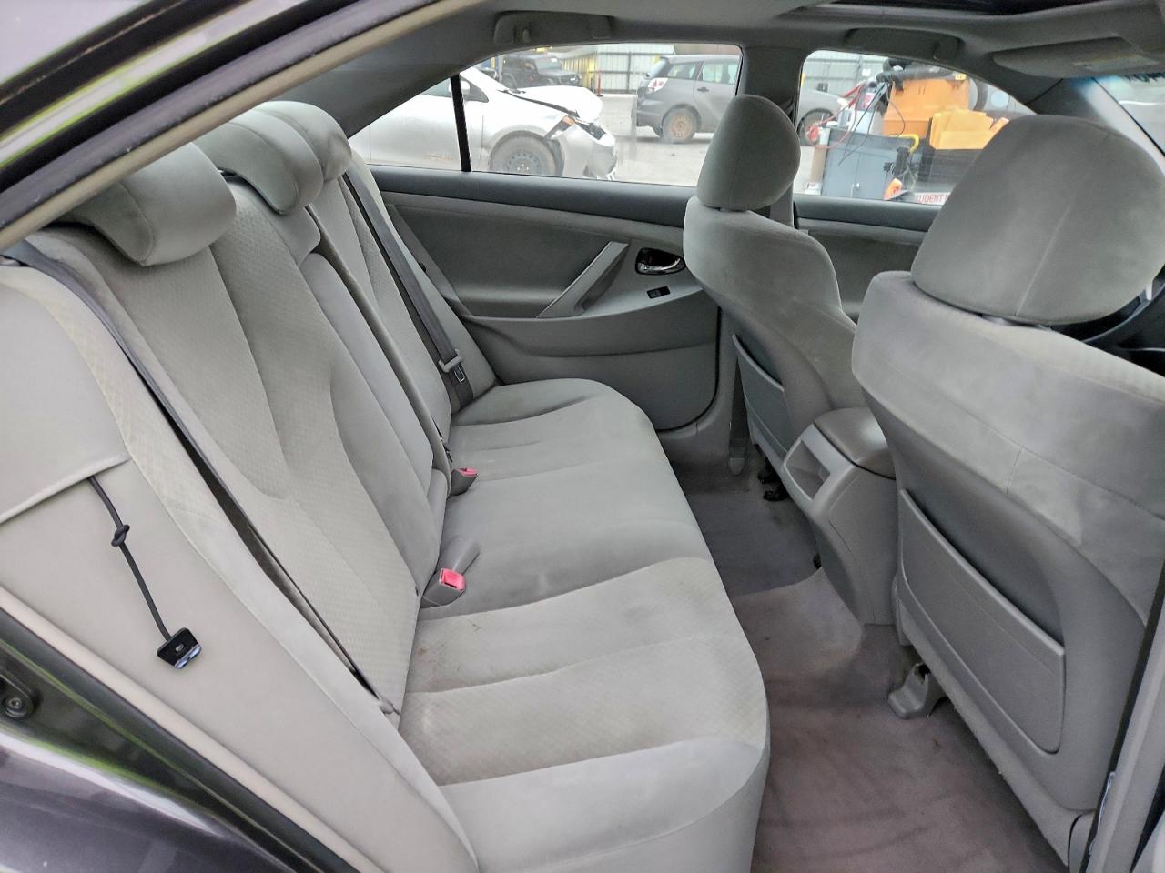 Toyota Camry Ce Image 11