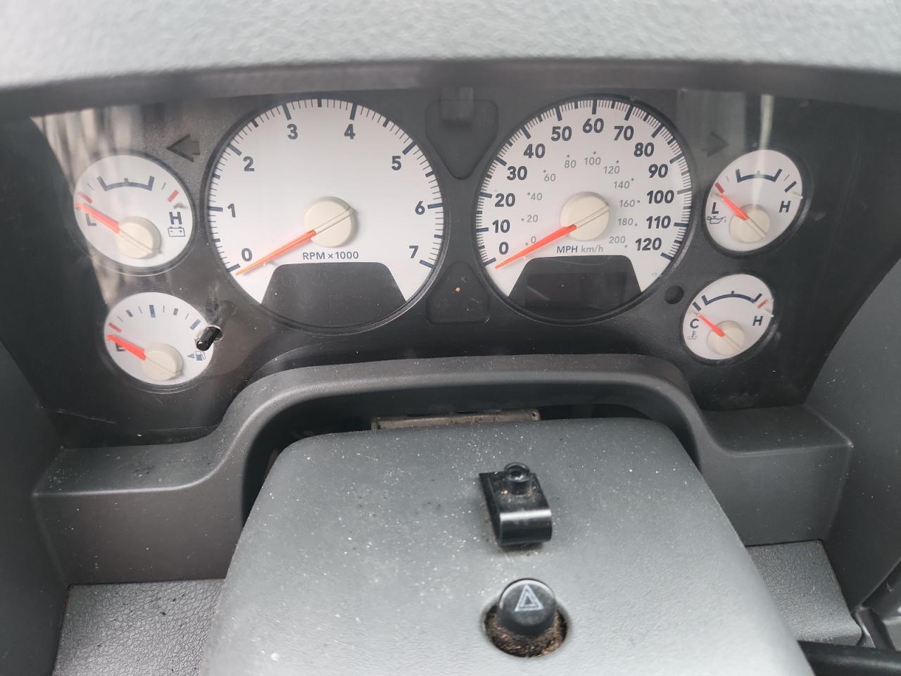 Dodge Ram 2500 St Image 4