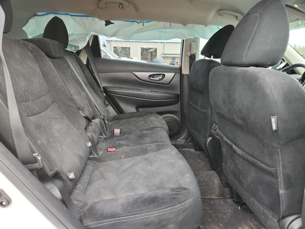 Nissan Rogue S Image 9