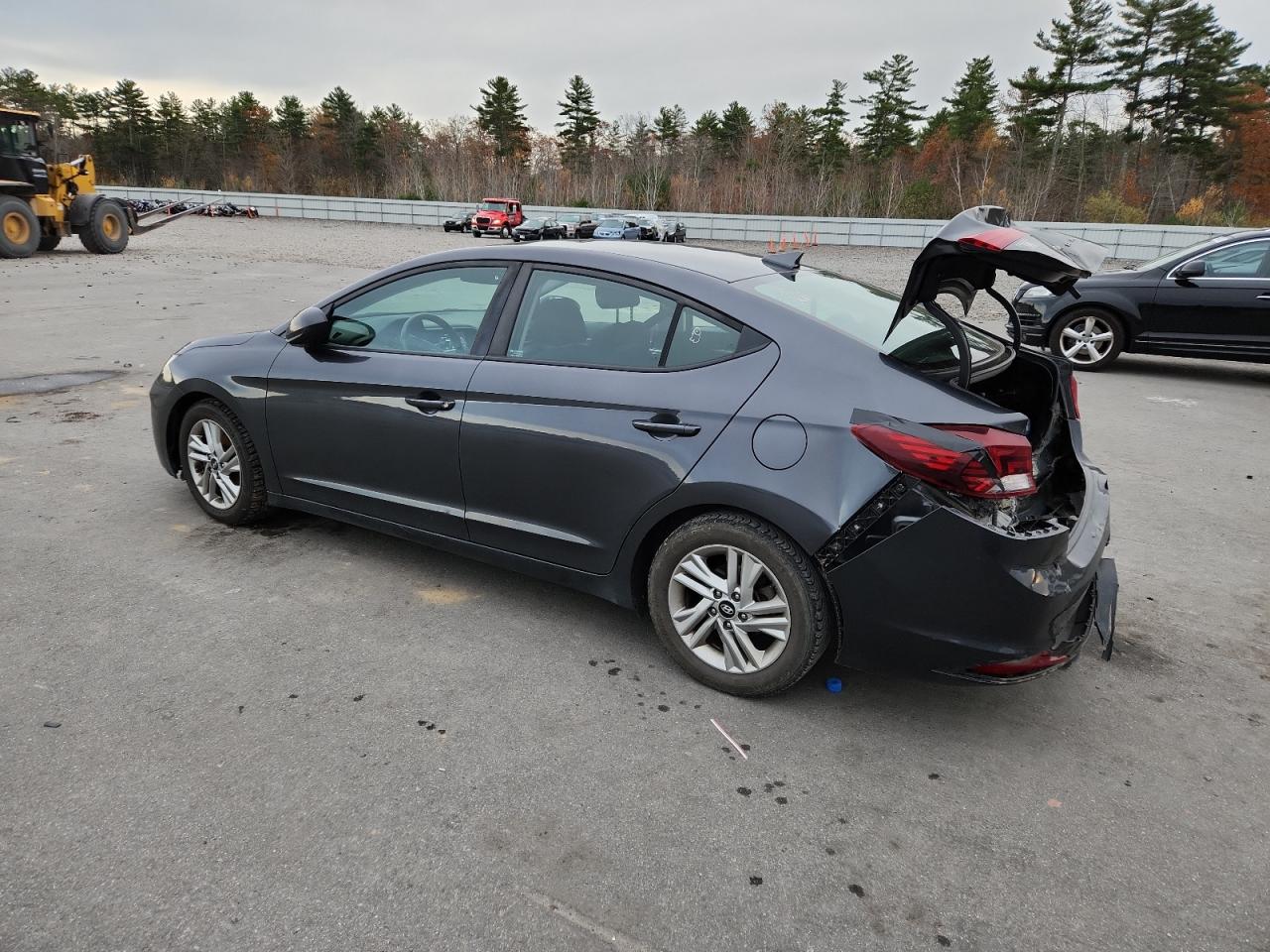 Hyundai ELANTRA Sel Image 4