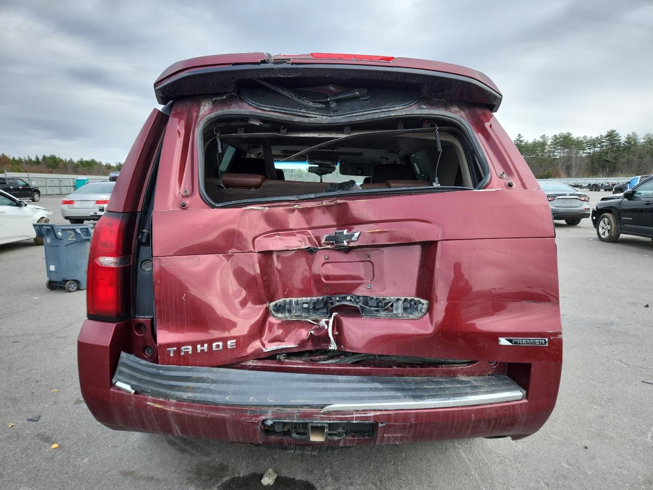 Chevrolet Tahoe K1500 Premier Image 3