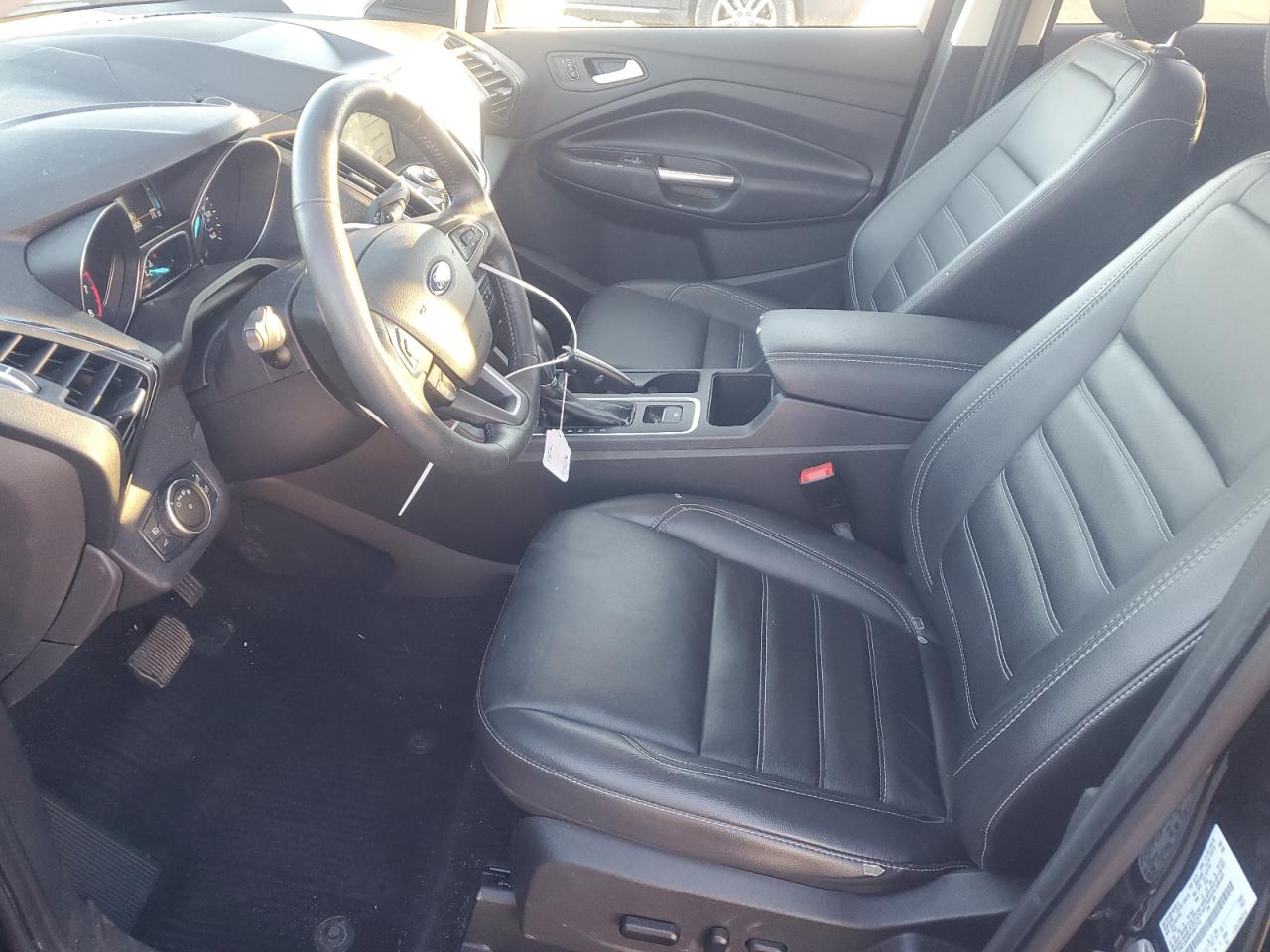 Ford Escape Titanium Image 11