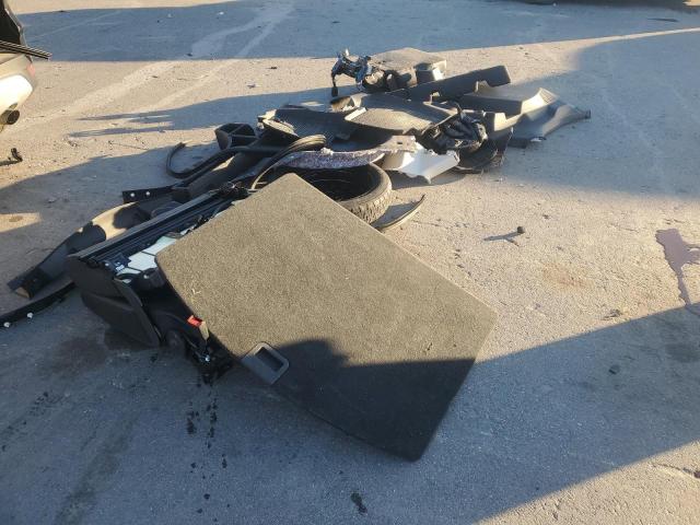 Ford Escape Titanium Image 12