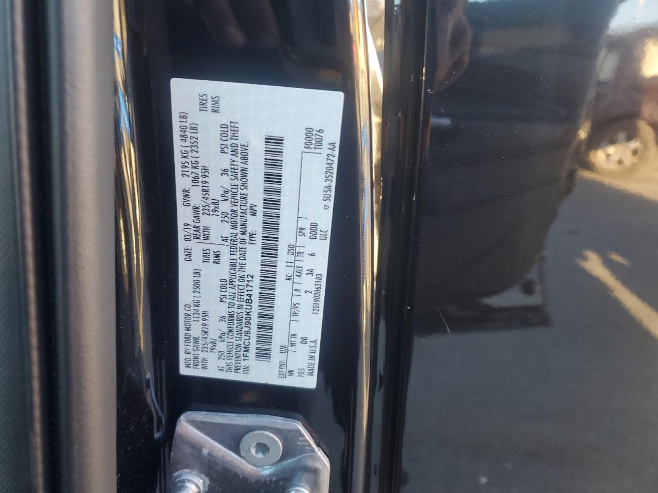 Ford Escape Titanium Image 7