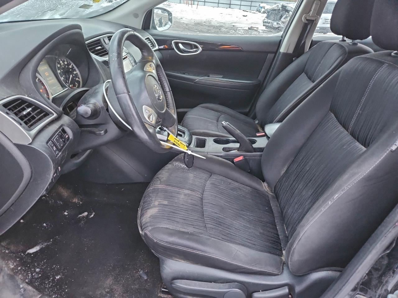 Nissan Sentra S Image 7