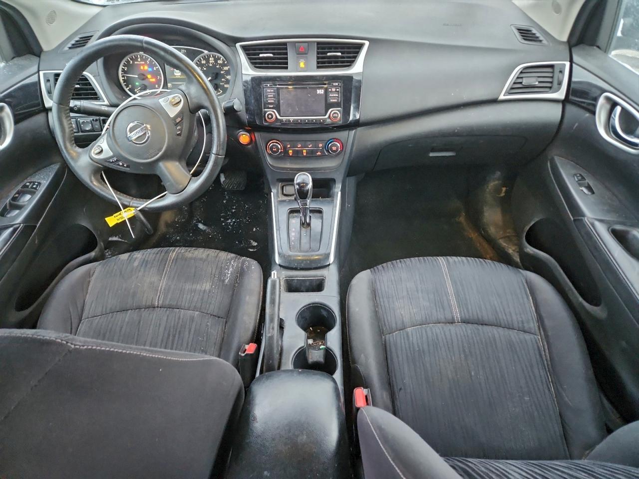 Nissan Sentra S Image 9