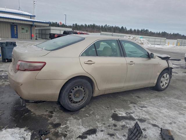 Toyota Camry Base Image 3