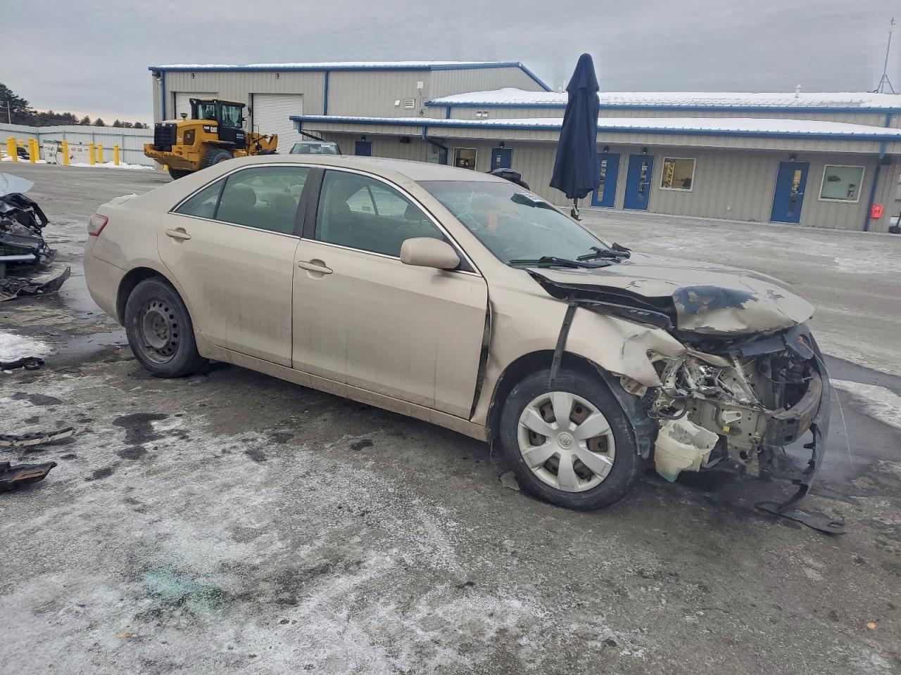 Toyota Camry Base Image 12