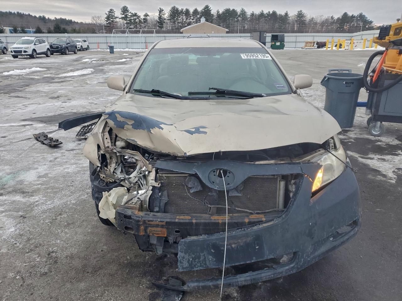 Toyota Camry Base Image 6