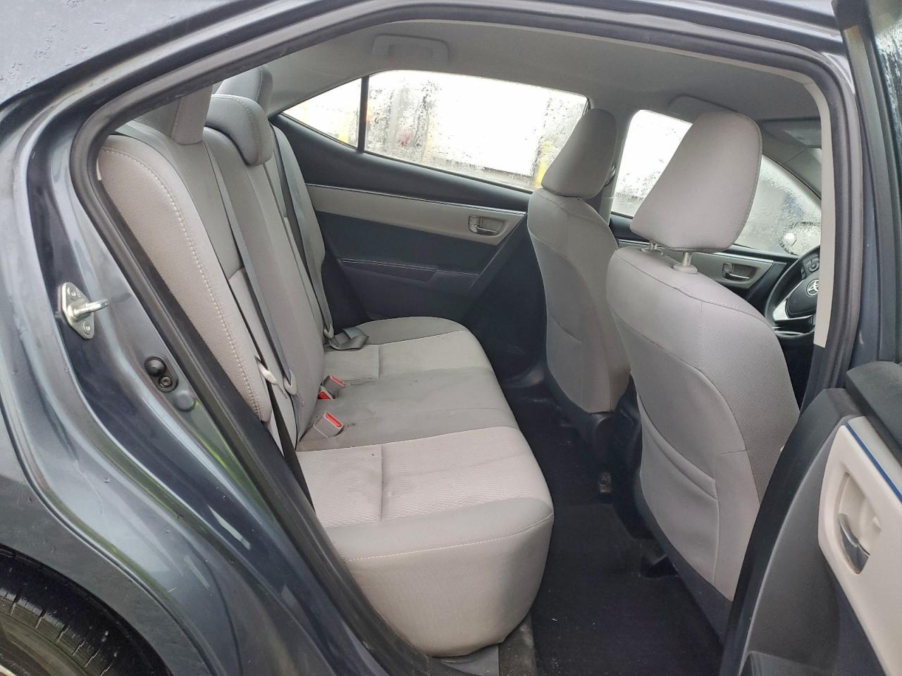 Toyota Corolla L Image 11