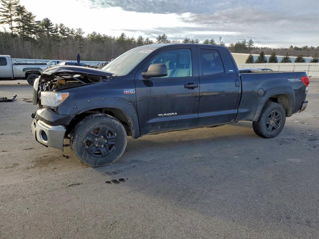 Toyota Tundra Double Cab Image 1
