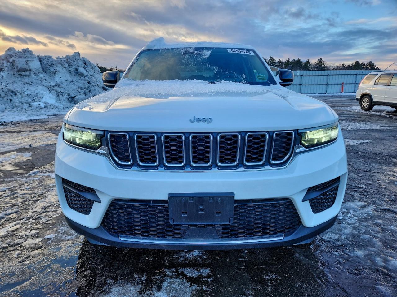 Jeep Grand Cherokee Laredo Image 12