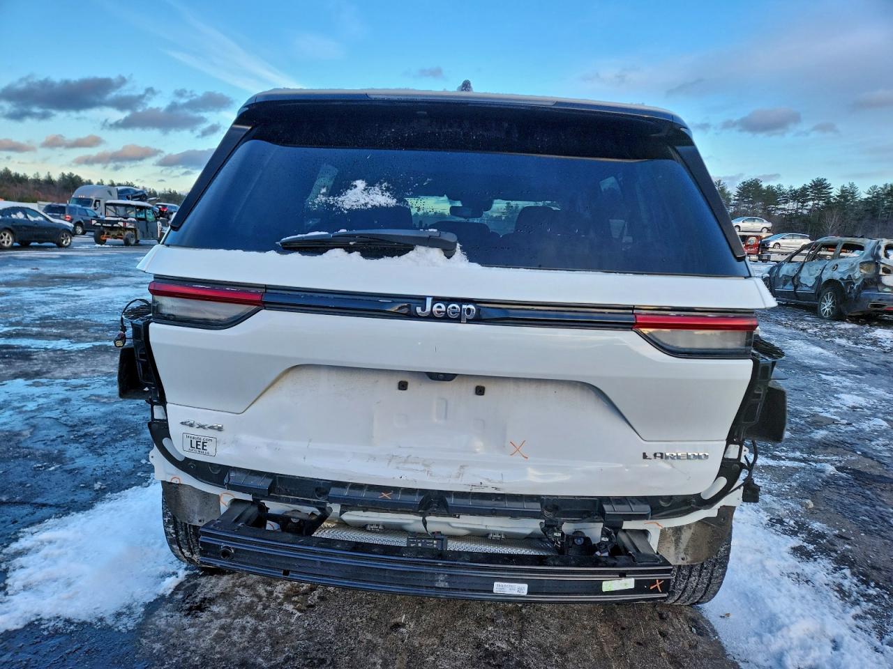 Jeep Grand Cherokee Laredo Image 11