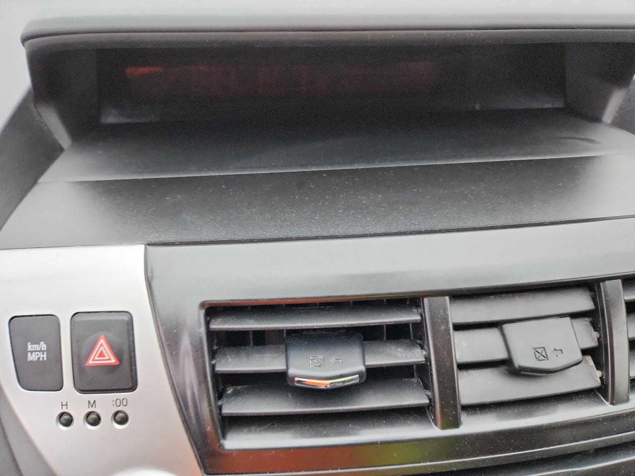 Toyota Prius Image 6