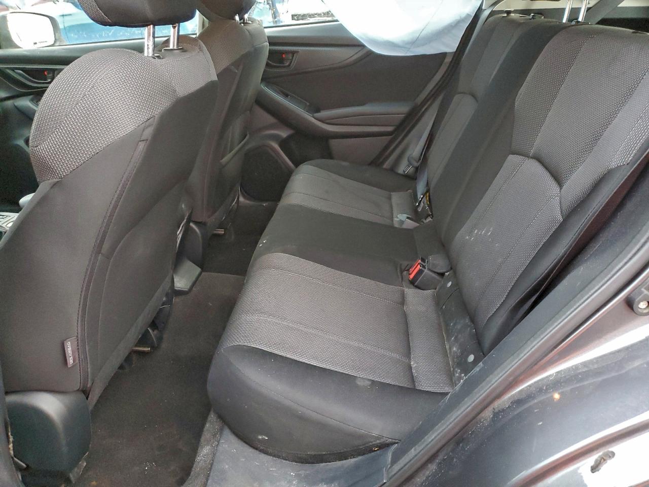 Subaru Impreza Premium Image 8