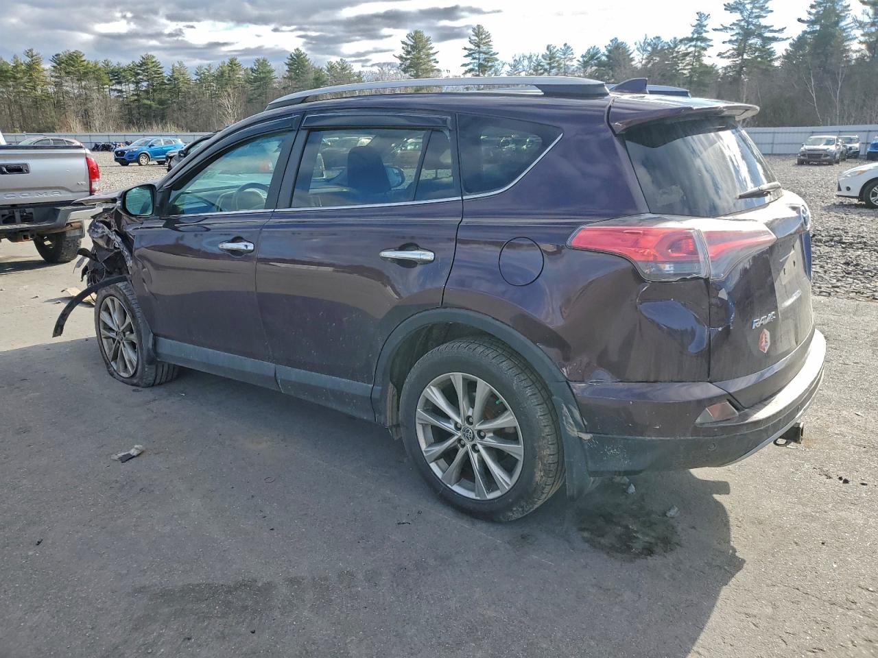 Toyota RAV4 Limited Image 2