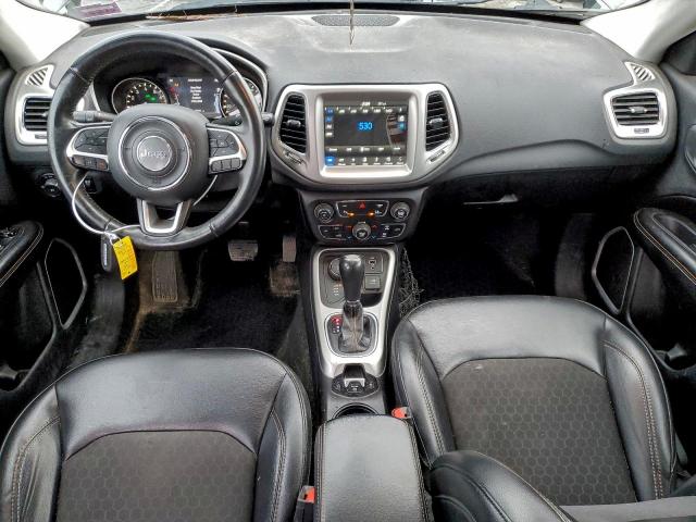 Jeep Compass Latitude Image 3