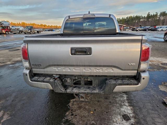 Toyota Tacoma Double Cab Image 10