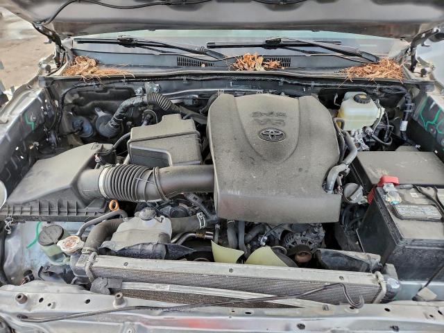 Toyota Tacoma Double Cab Image 8