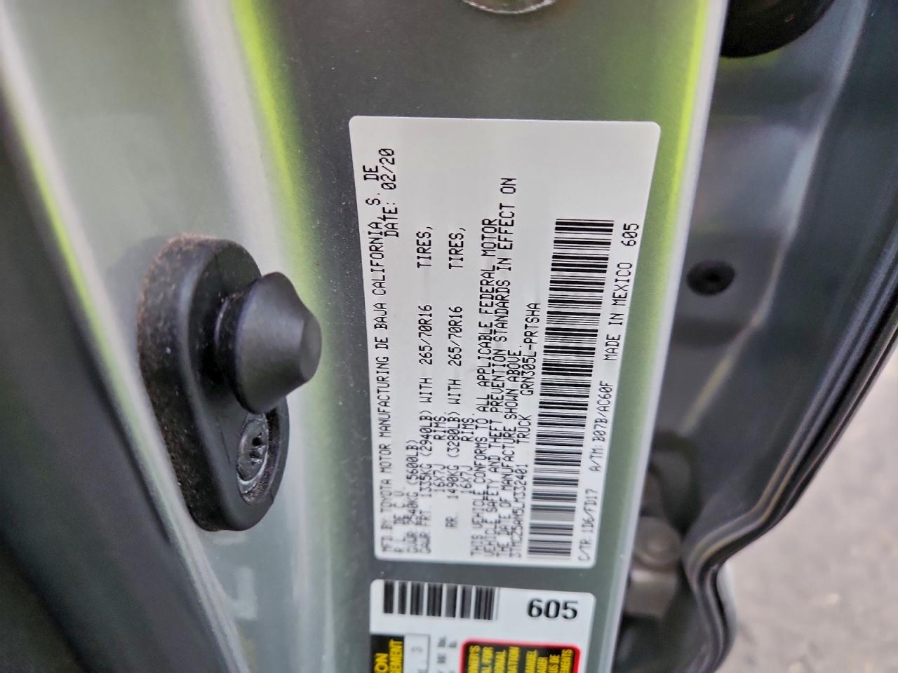 Toyota Tacoma Double Cab Image 2