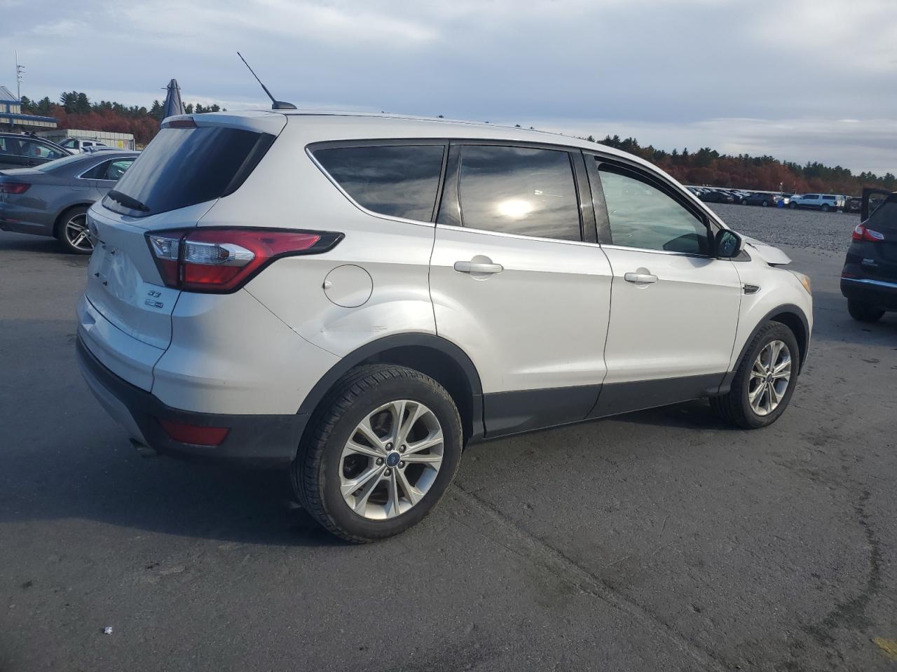 Ford Escape Se Image 3