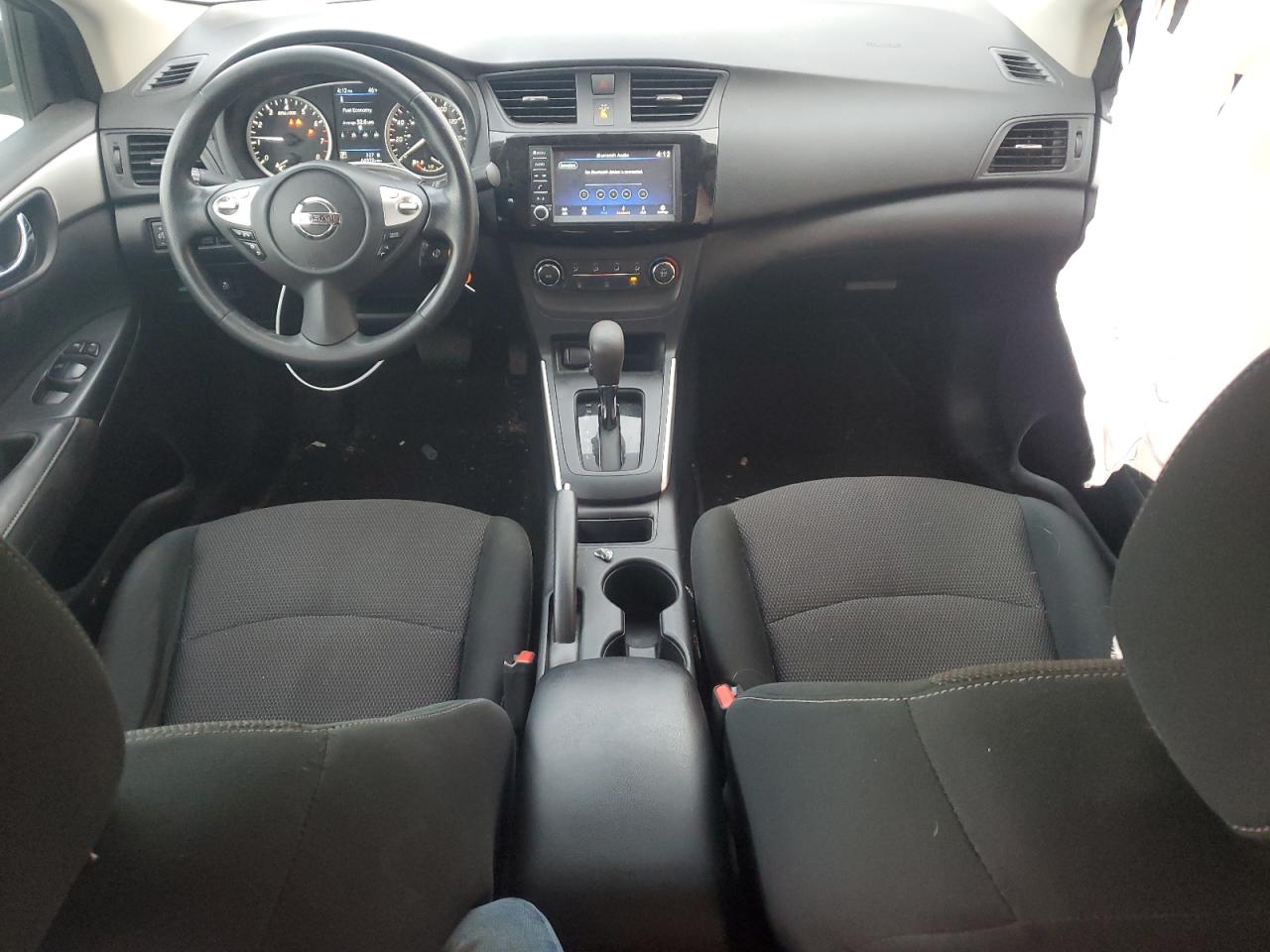 Nissan Sentra S Image 8