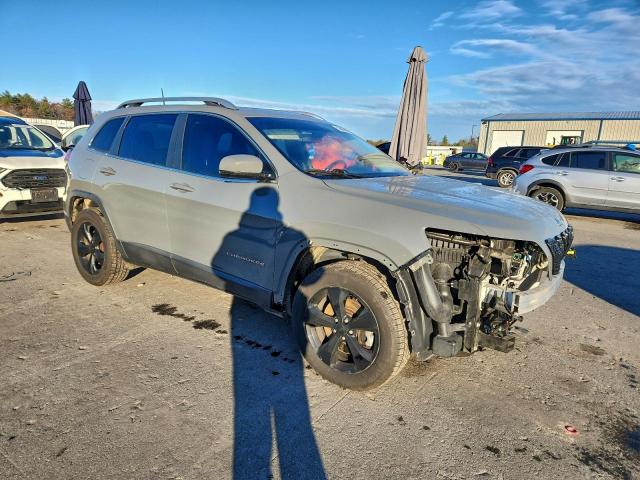 Jeep Grand Cherokee Limited Image 3