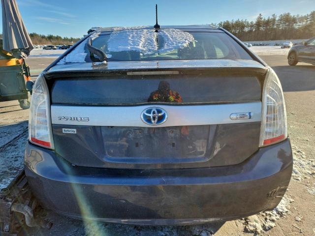 Toyota Prius Image 8