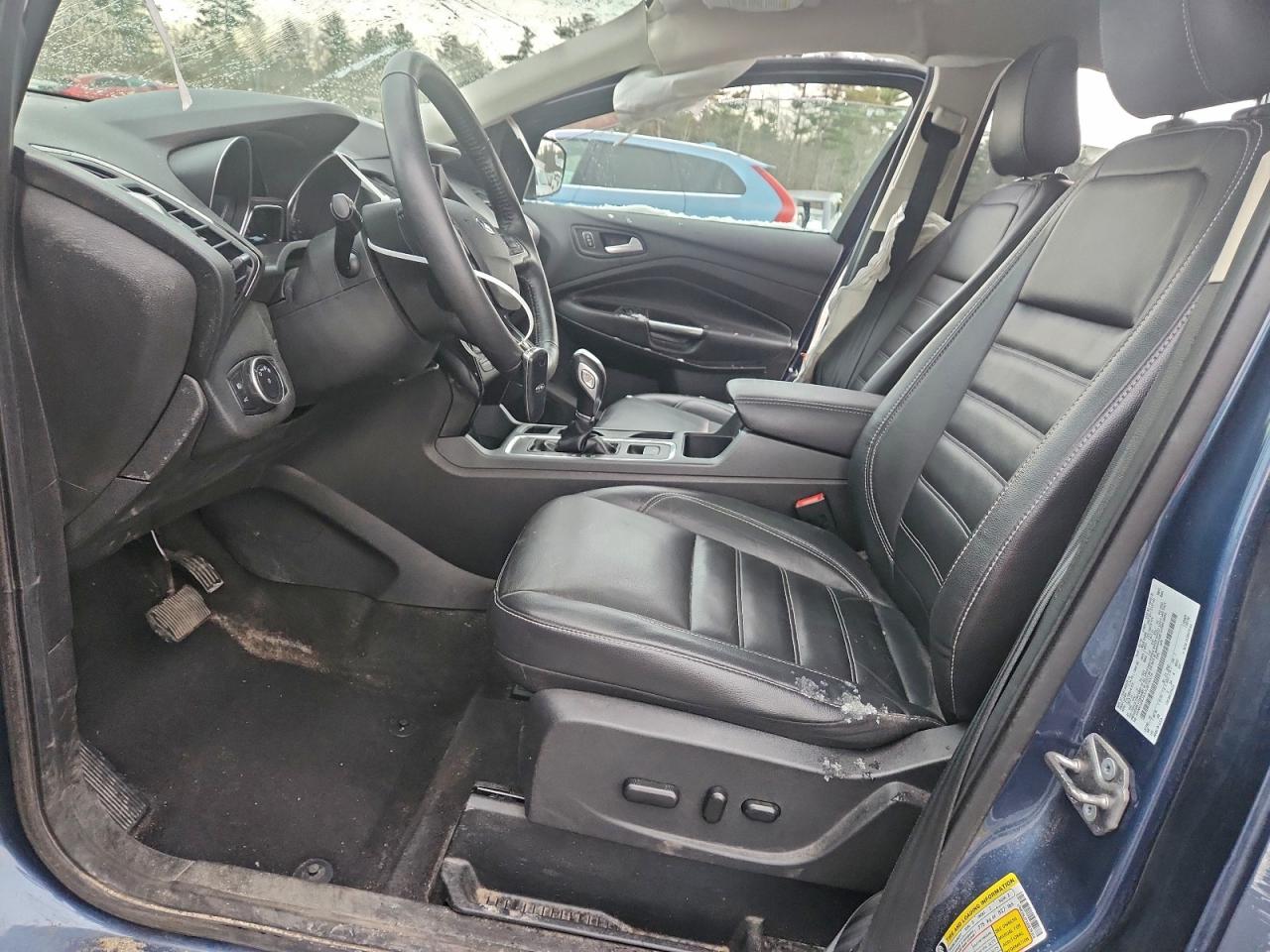 Ford Escape Titanium Image 6