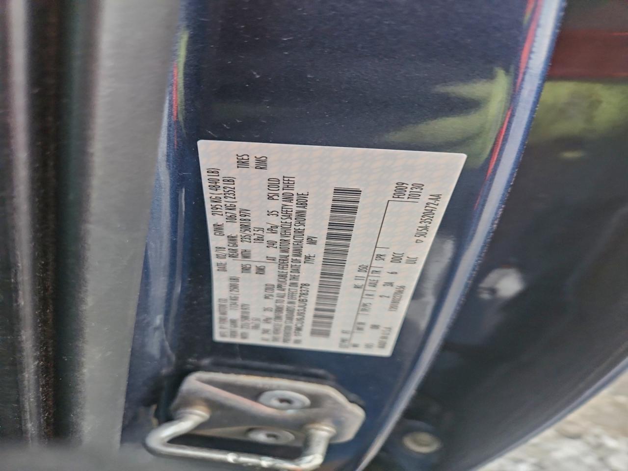 Ford Escape Titanium Image 12