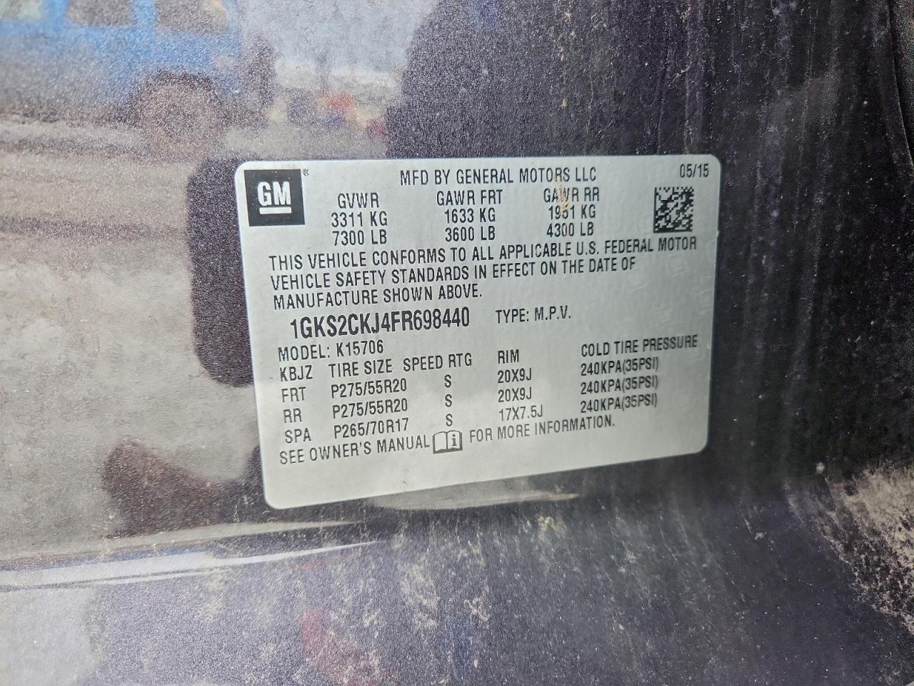 GMC Yukon Denali Image 11