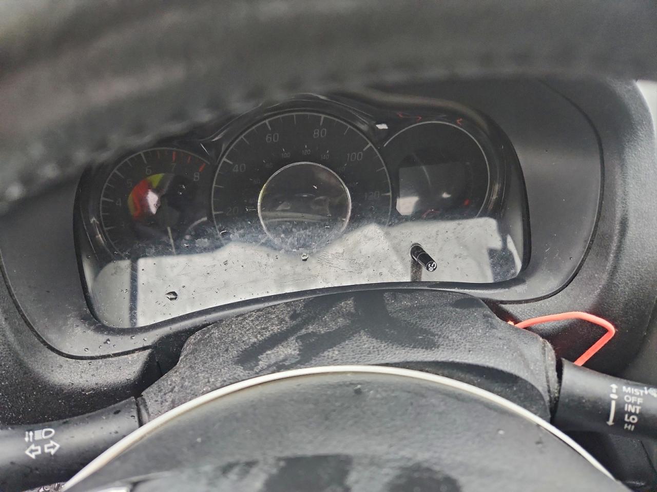 Nissan Versa S Image 8