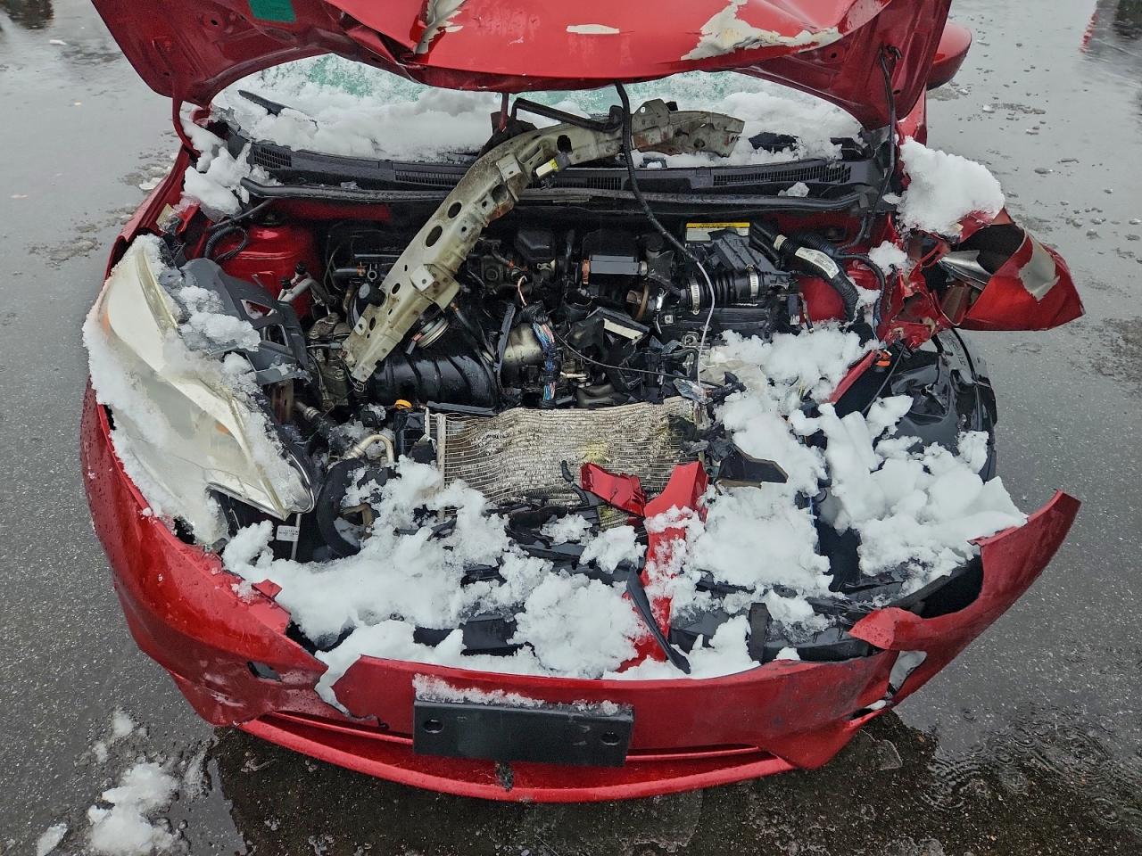 Nissan Versa S Image 2