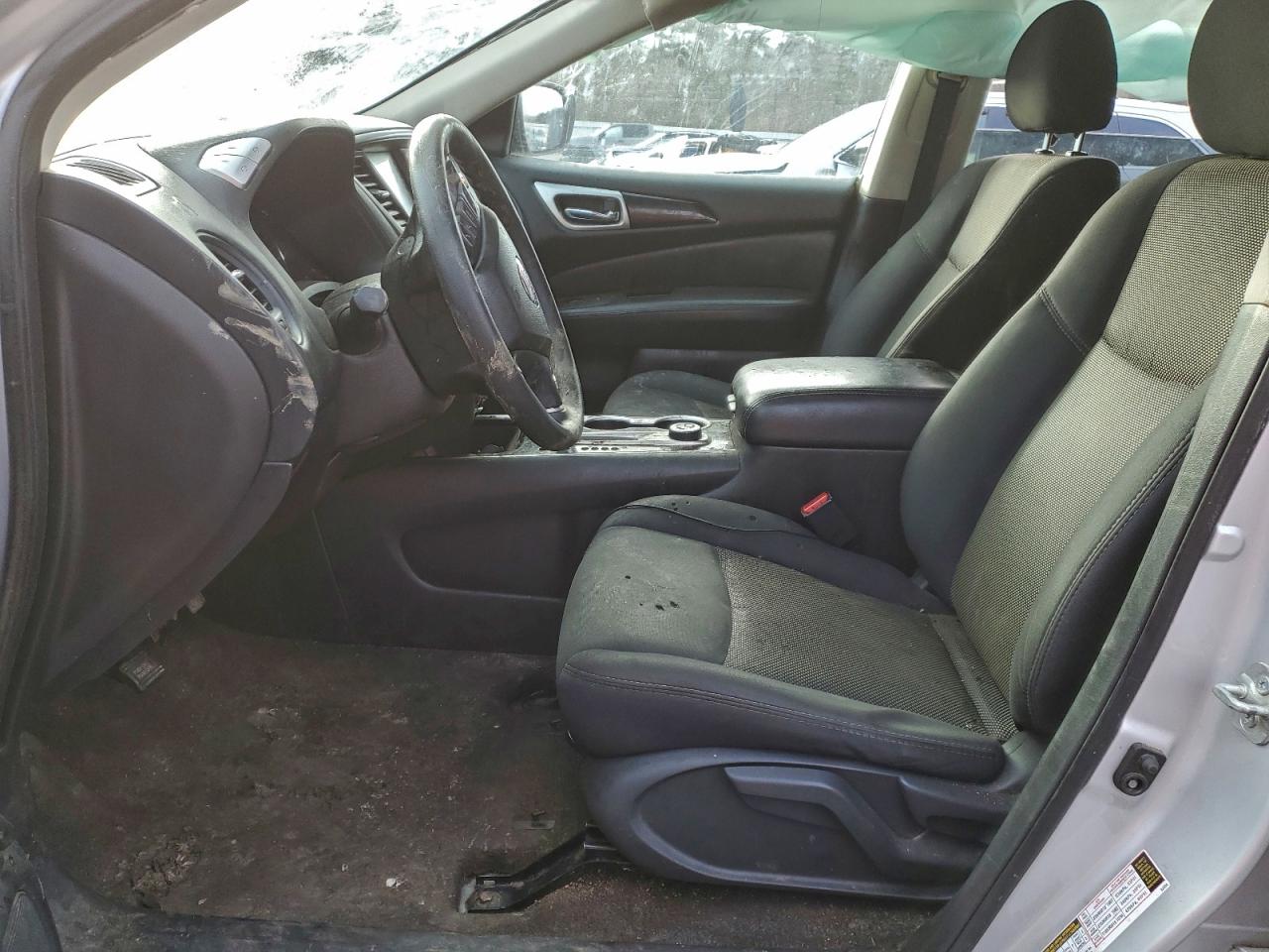 Nissan Pathfinder S Image 3