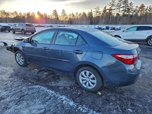 Toyota Corolla L Image 2