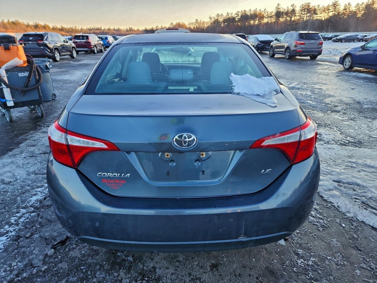 Toyota Corolla L Image 12