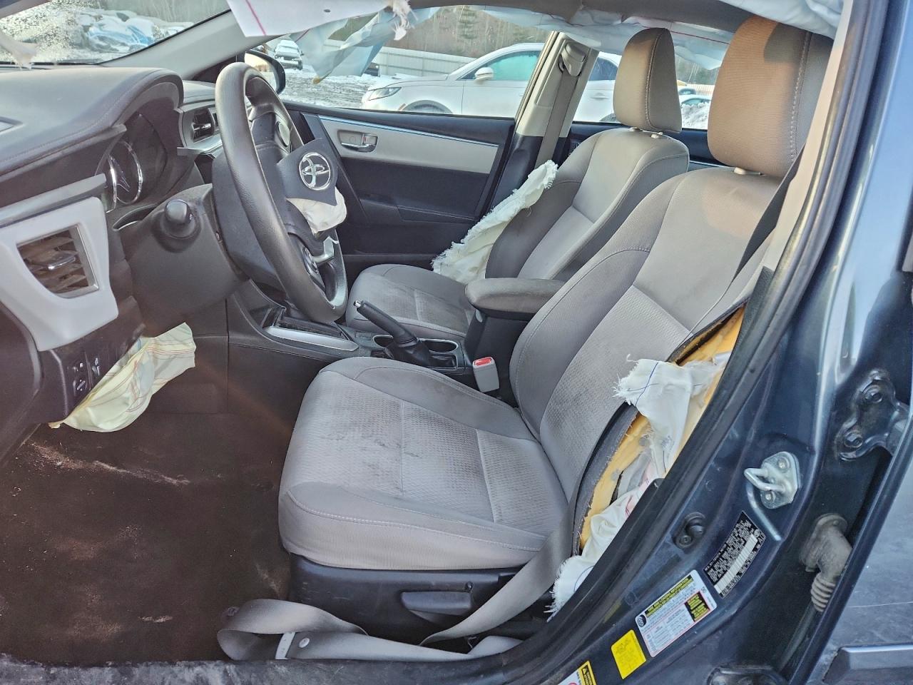 Toyota Corolla L Image 6