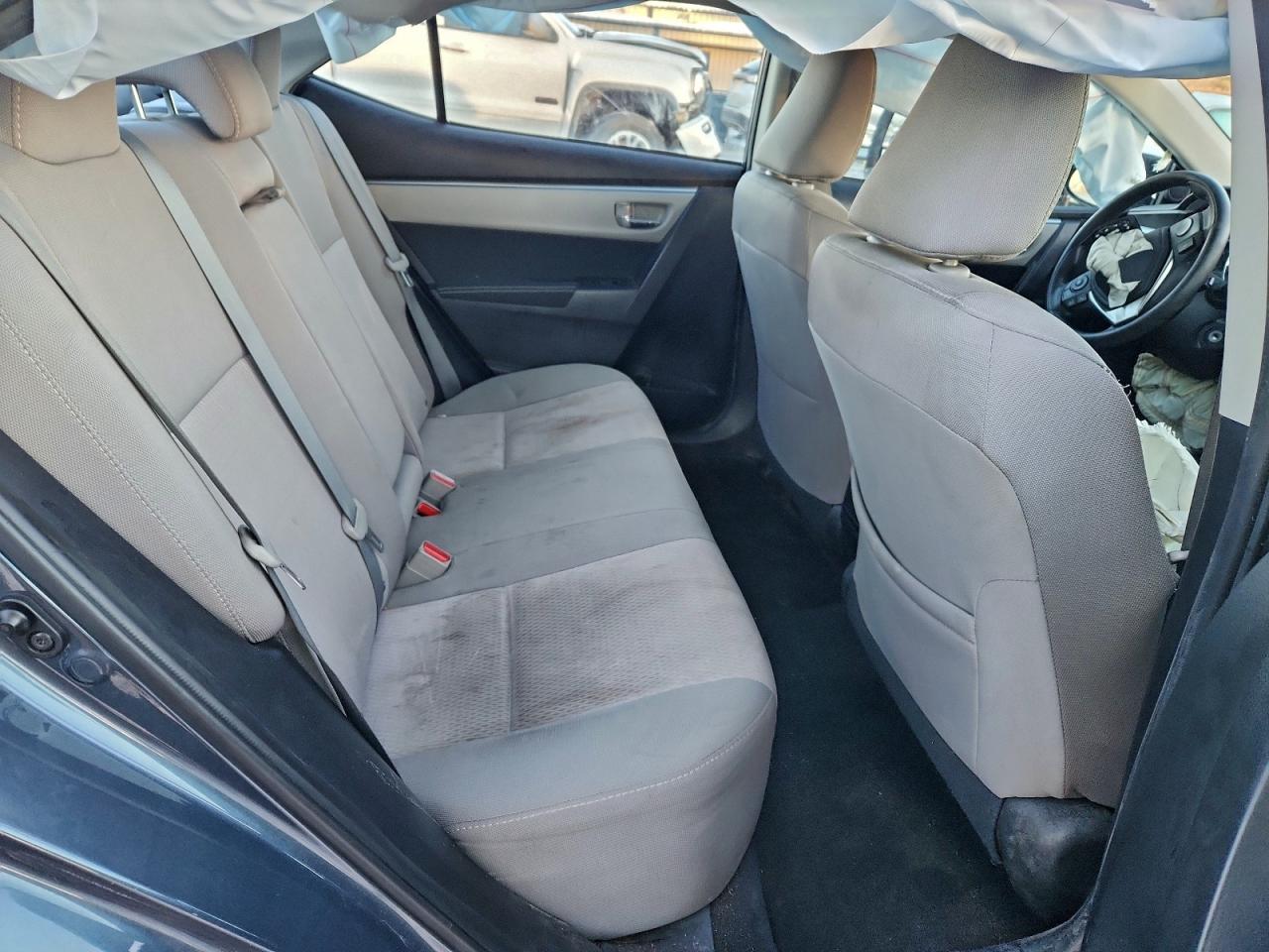 Toyota Corolla L Image 11