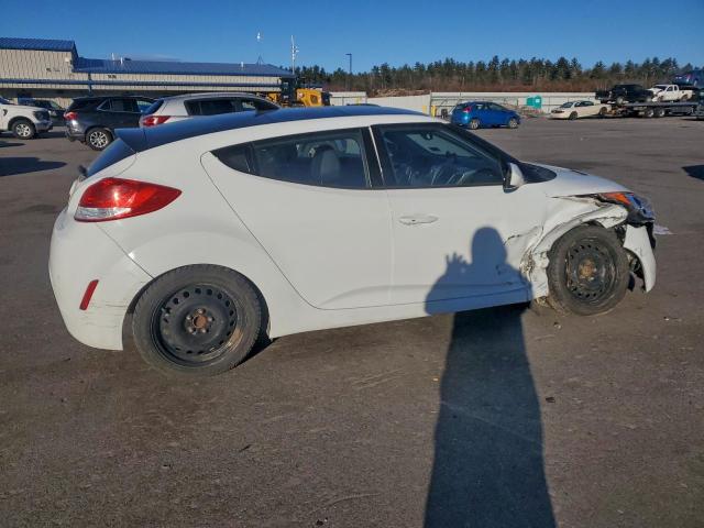 Hyundai VELOSTER Image 3