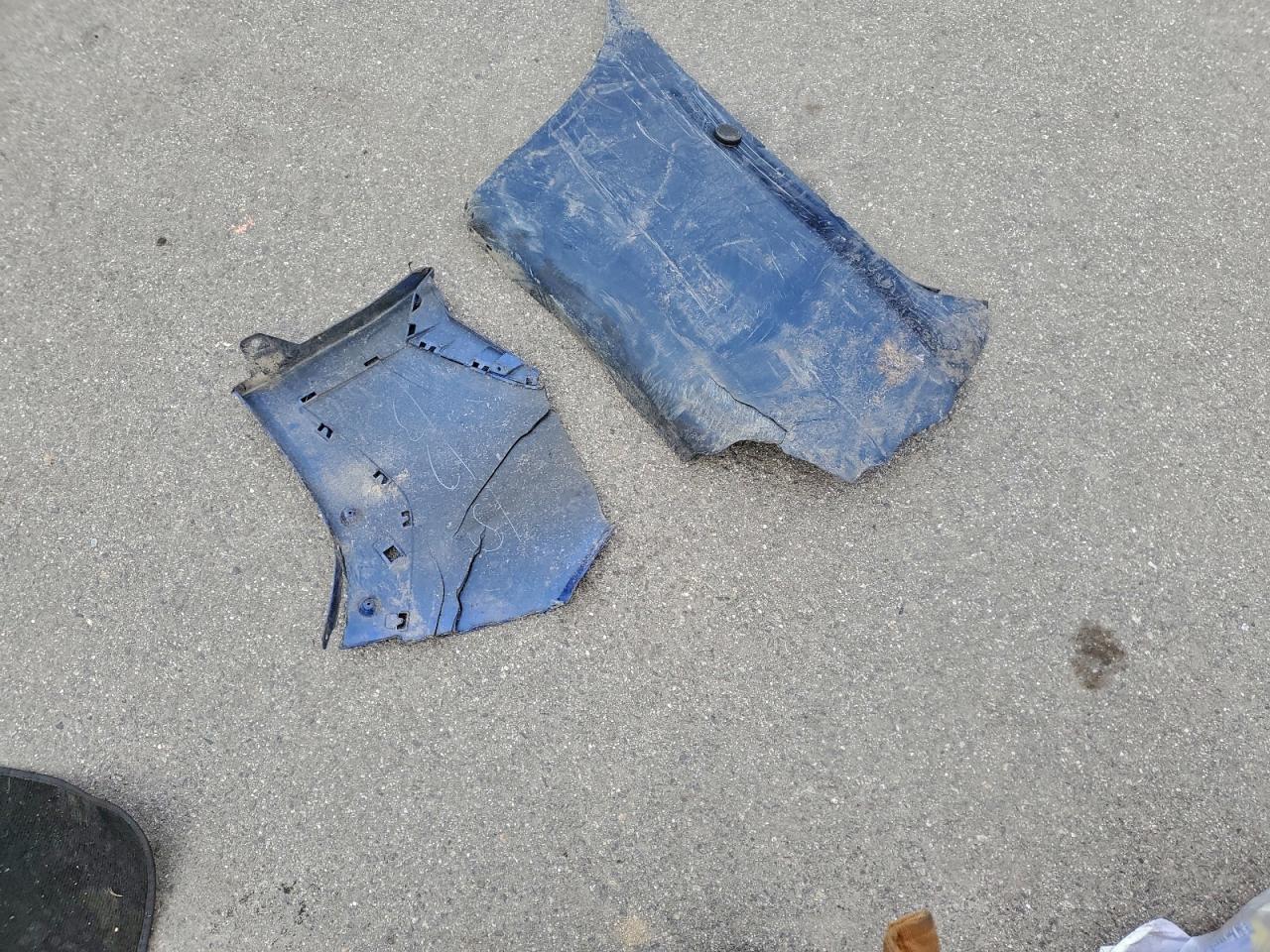 Toyota Camry Le Image 8