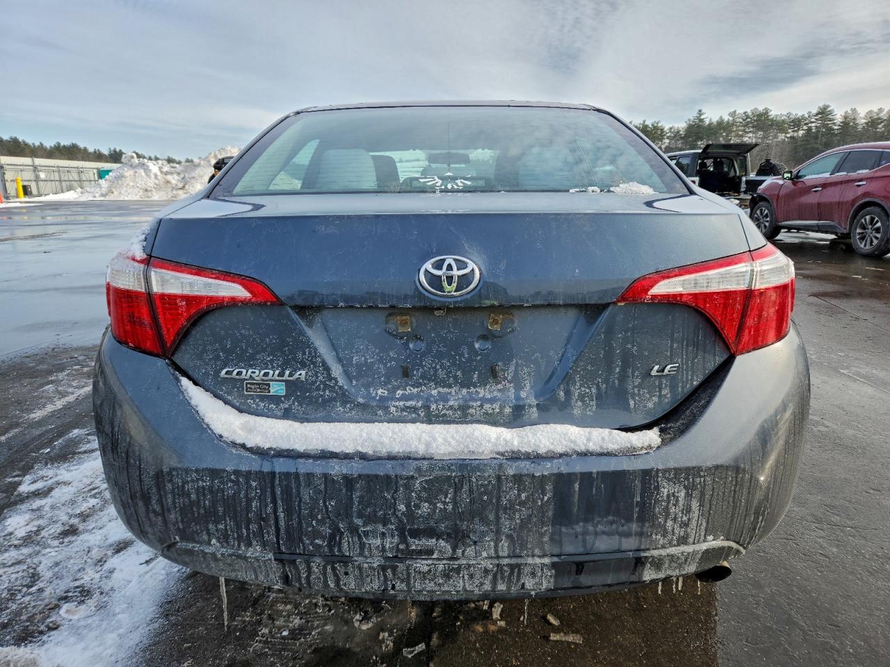 Toyota Corolla L Image 6