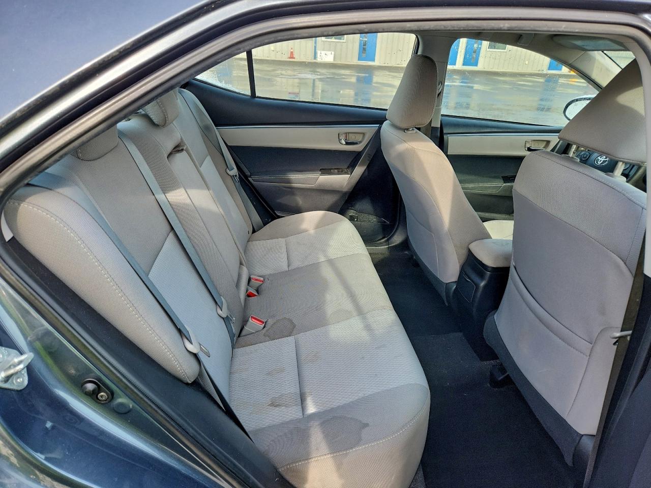 Toyota Corolla L Image 11