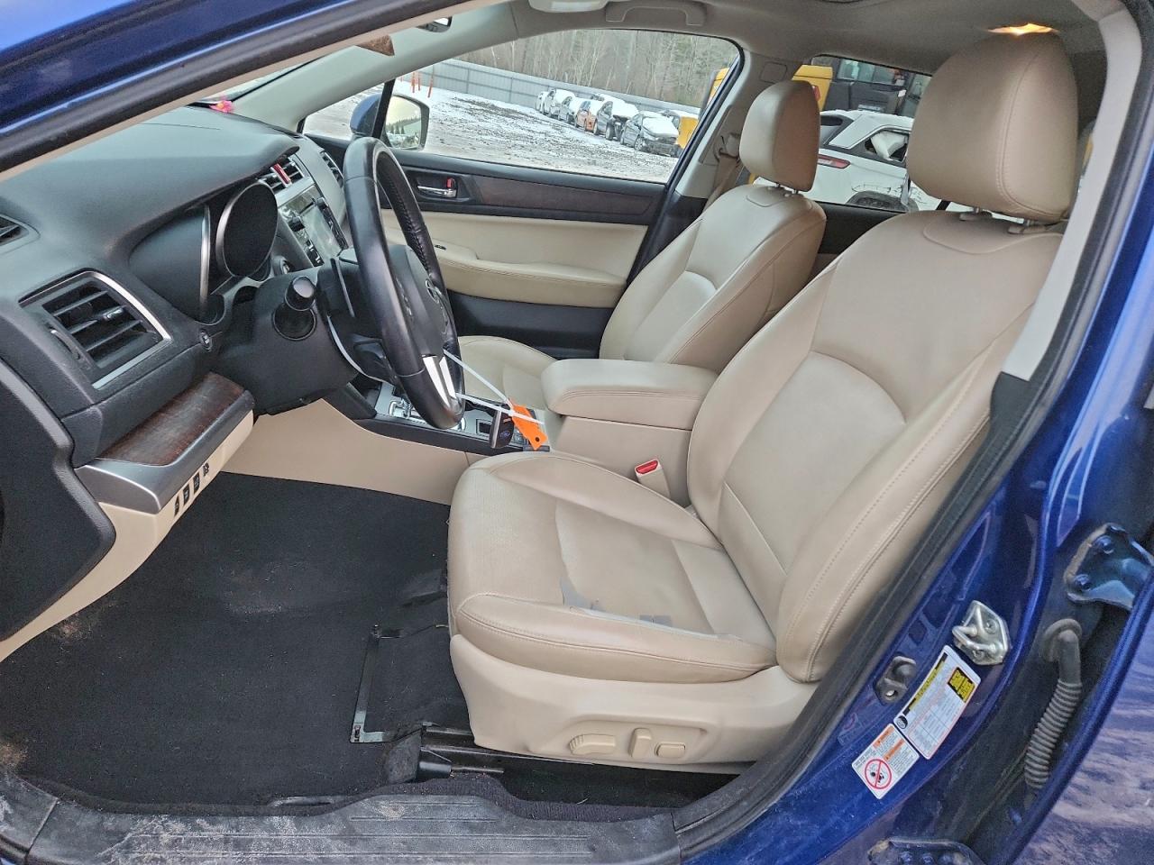 Subaru Outback 2.5i Limited Image 3