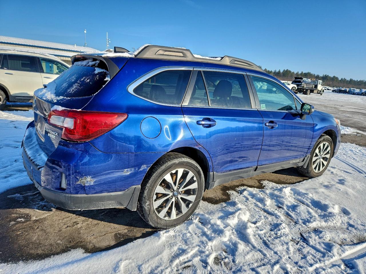 Subaru Outback 2.5i Limited Image 2
