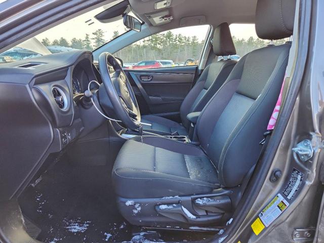 Toyota Corolla L Image 5