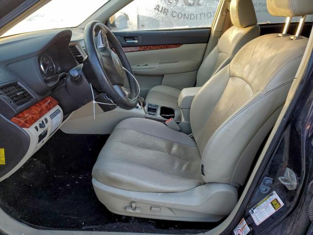 Subaru Outback 2.5i Limited Image 8