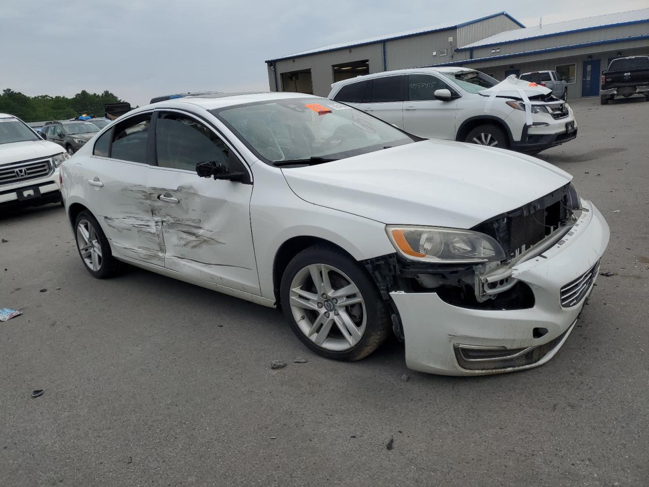 Volvo S60 Premier Image 2