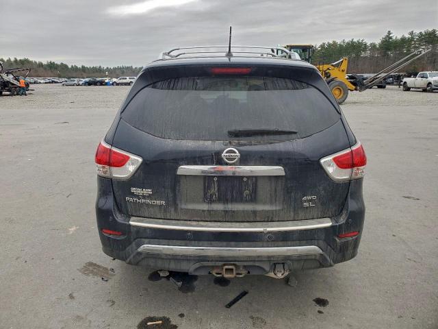 Nissan Pathfinder S Image 6