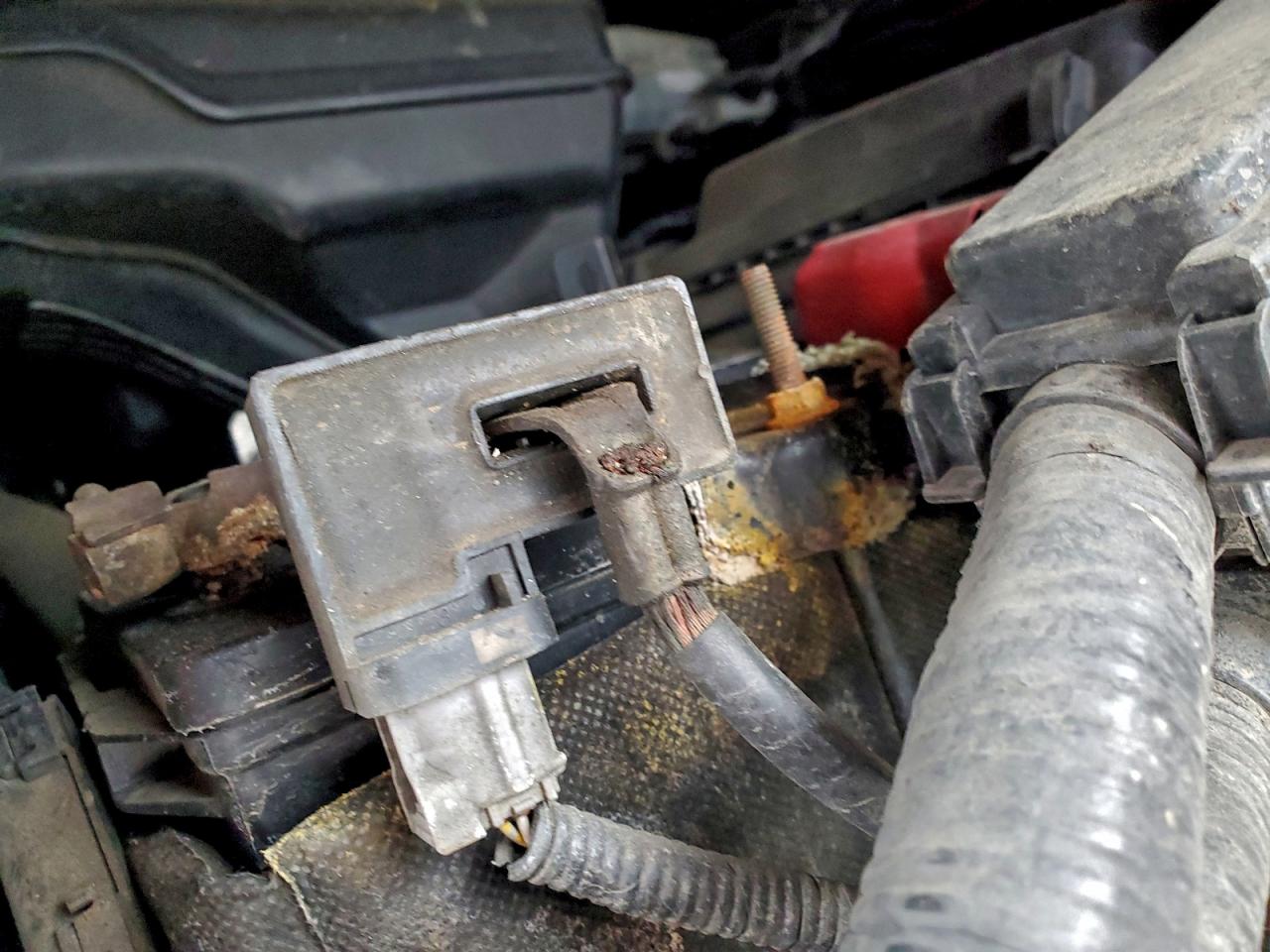 Nissan Pathfinder S Image 13